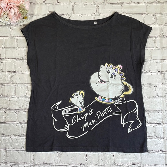 Uniqlo Chip & Mrs. Potts Graphic - Picture 3 of 7